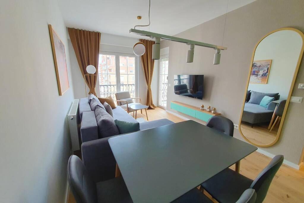 Luxury Green Apartment Πρίστινα Εξωτερικό φωτογραφία