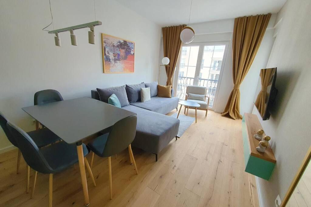 Luxury Green Apartment Πρίστινα Εξωτερικό φωτογραφία